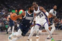 开云体育登录-独行侠碾压山东队，福克斯扛起全队