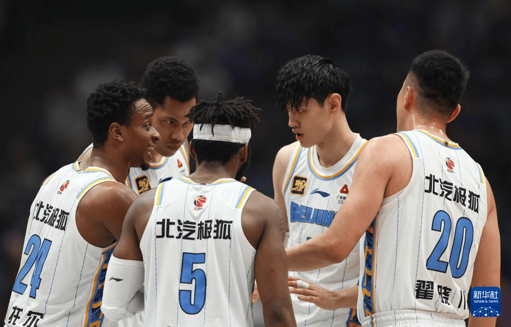 包含联赛首场PK，球员精神焕发带来胜利的词条