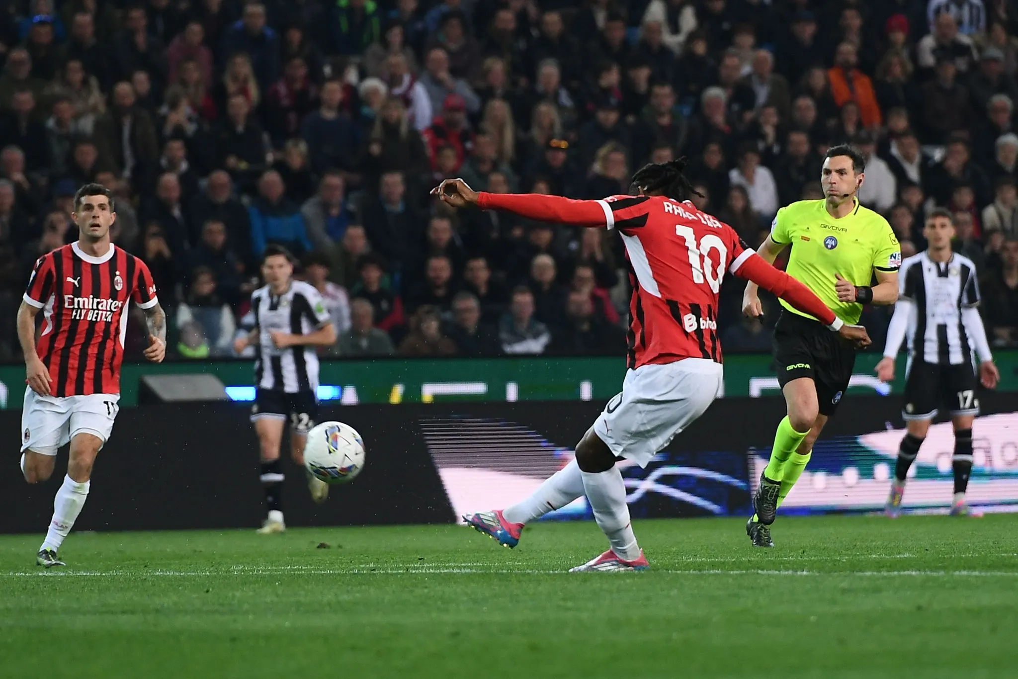 意甲球队展示超凡实力,势不可挡! 意甲球队展示超凡实力,势不可挡!