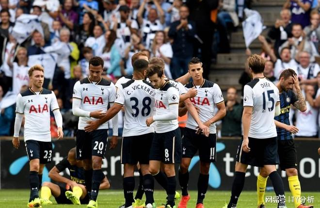 法兰克福赢得关键比赛，提升排名的简单介绍