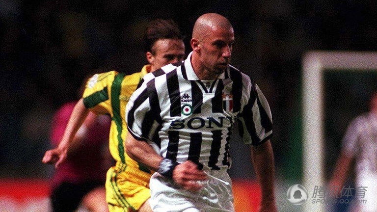 关于塞维利亚爆冷AC米兰，博格巴2打破历史纪录的信息