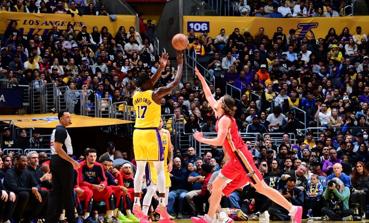 奇才鏖战鹈鹕，拉文统治全场的简单介绍