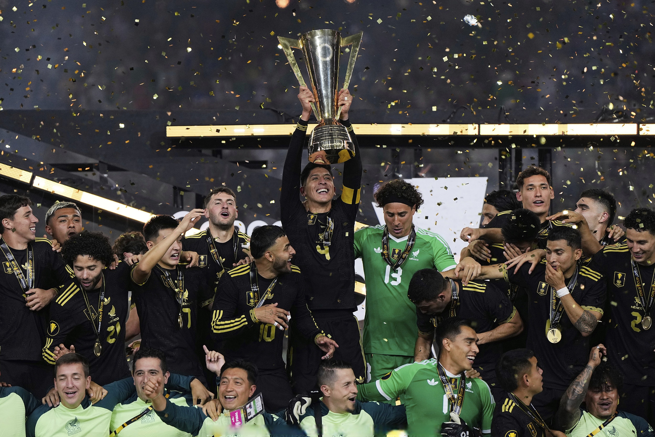 包含墨西哥逆转切尔西,皮克统治全场的词条 包含墨西哥逆转切尔西,皮克统治全场的词条